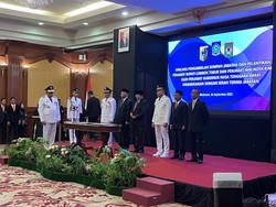 Lalu Gita Lantik Pj Bupati Lombok Timur dan Pj Wali Kota Bima