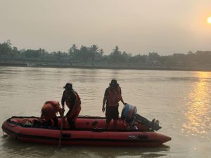 2 Remaja di Inhu Hilang Saat Mandi di Sungai 2 Remaja di Inhu Hilang Saat Mandi di Sungai