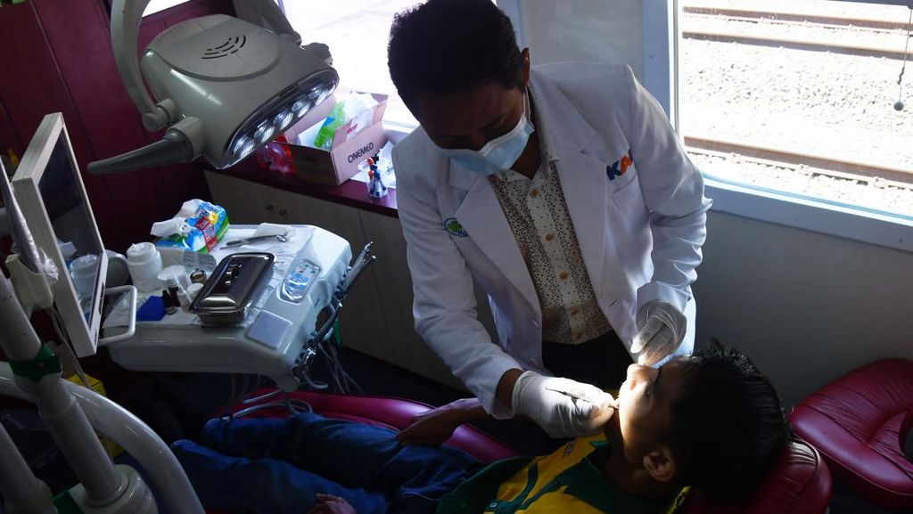 Potret Layanan Kesehatan Kereta Sehat di Madiun Potret Layanan Kesehatan Kereta Sehat di Madiun