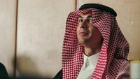 Momen Ronaldo memakai gamis pria atau Thawb ini saat Al Nassr merayakan hari nasional Saudi yang ke-93. (Al Nassr Football Club Media Office/Handout via REUTERS)  