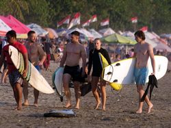 Kunjungan Wisman ke Bali Melejit Saat Nataru, Turis Australia 1,5 Juta Orang