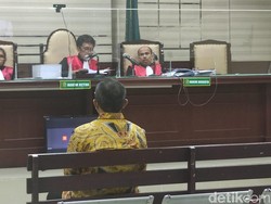 Korupsi Dana Hibah Rp 39,5 M Berbuah 9 Tahun Bui untuk Sahat Tua Simanjutak