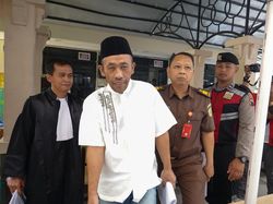 Keluarga Korban Mengaku Puas Serial Killer Mbah Slamet Divonis Mati Keluarga Korban Mengaku Puas Serial Killer Mbah Slamet Divonis Mati