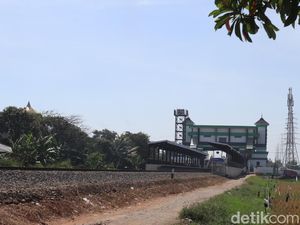 Penjelasan KAI soal Tarif Parkir 1 Jam Rp 5 Ribu di Stasiun Cimekar Penjelasan KAI soal Tarif Parkir 1 Jam Rp 5 Ribu di Stasiun Cimekar