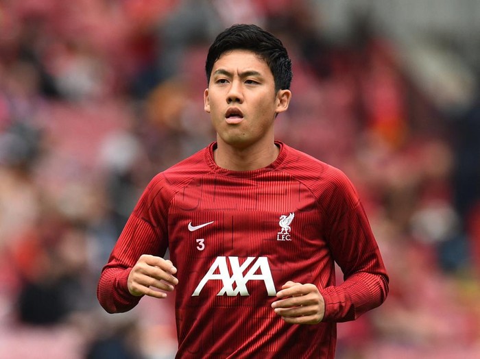 Soccer Football - Premier League - Liverpool v West Ham United - Anfield, Liverpool, Britain - September 24, 2023 Liverpool's Wataru Endo during the warm up before the match REUTERS/Peter Powell NO USE WITH UNAUTHORIZED AUDIO, VIDEO, DATA, FIXTURE LISTS, CLUB/LEAGUE LOGOS OR 'LIVE' SERVICES. ONLINE IN-MATCH USE LIMITED TO 45 IMAGES, NO VIDEO EMULATION. NO USE IN BETTING, GAMES OR SINGLE CLUB/LEAGUE/PLAYER PUBLICATIONS.