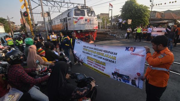 Kampanye Keselamatan Perkeretaapian di Perlintasan St Pondok Jati