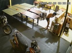 2 Bulan Buron, Pembobol Ruko Berkolor di Batam Dibekuk Polisi 2 Bulan Buron, Pembobol Ruko Berkolor di Batam Dibekuk Polisi