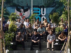 Tekan Polusi Jakarta, Erick Thohir Ajak Karyawan BUMN Tanam 100 Ribu Pohon