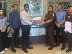 Tersangka Korupsi Plaza Bangil Kembalikan Rp 410 Juta ke Kejari Pasuruan