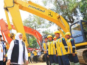 Khofifah Minta Daerah di Jatim Siapkan Mitigasi Hadapi El Nino-Banjir Khofifah Minta Daerah di Jatim Siapkan Mitigasi Hadapi El Nino-Banjir