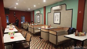Tempat Nongkrong Bernuansa Peranakan yang Nikmat di Jalan Sabang