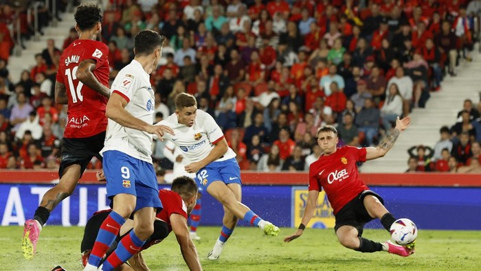 Soccer Football - LaLiga - RCD Mallorca v FC Barcelona - Son Moix, Palma, Mallorca, Spain - September 26, 2023 FC Barcelonas Fermin Lopez scores their second goal REUTERS/Albert Gea