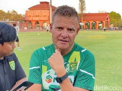 Eks Pelatih Persebaya Josep Gombau Tukangi Aston Villa U-21