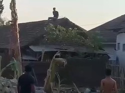 Amarah Pria yang Ditinggal Nikah Pacar, Ngamuk hingga Rusak Rumah Tetangga