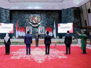 Heru Budi Lantik Kabiro Hukum Setda DKI dan 3 Pejabat Eselon II