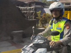 Video Polantas Merokok Saat Motoran yang Berujung Kapolres Minta Maaf