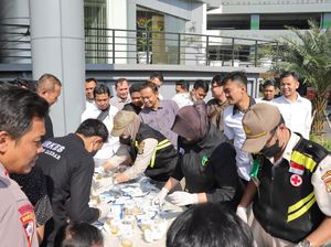 300 Personel Polres Jakbar Dites Urine Dadakan, Ini Hasilnya