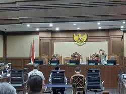 Johnny G. Plate Mengaku Marah Ketika Proyek BTS 4G Bakti Molor