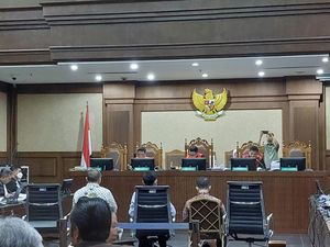 Johnny Plate Minta Rp 500 Juta/Bulan Pakai Dalih untuk Kerja Keras Anak Buah Johnny Plate Minta Rp 500 Juta/Bulan Pakai Dalih untuk Kerja Keras Anak Buah