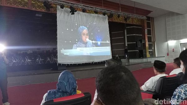Potret SMM Yogyakarta Antusias Nobar Penampilan Putri Ariani di Final AGT 2023