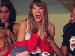 Taylor Swift Traktir Satu Restoran, Penggemarnya Terkejut