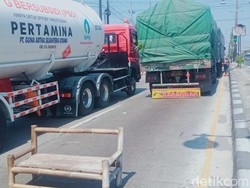Ada Truk Gandeng Mogok, Arus Jalan Jogja-Solo Mlese Klaten Tersendat