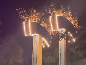 Wahana Bermain yang Mandek dan Terbalik 30 Menit, Ditutup Wahana Bermain yang Mandek dan Terbalik 30 Menit, Ditutup