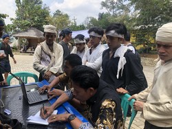 Perjuangan Pengobatan Warga Baduy, Kendala Jarak hingga Larangan Adat