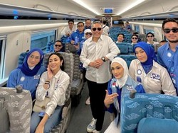 Zulhas ke Bandung Ditemani Desy Ratnasari & 2 Putrinya, Ada Apa?