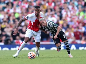 Antony Balik ke Inggris, Siap Diinterogasi Polisi Antony Balik ke Inggris, Siap Diinterogasi Polisi