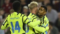 Emile Smith Rowe. Bersama Nketiah dan Nelson, Rowe adalah satu lagi jebolan akademi Arsenal yang juga masuk daftar cuci gudang. Foto: REUTERS/TONY OBRIEN
