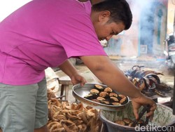Nikmatnya Bika Bakar Khas Minang dengan Parutan Kelapa yang Gurih