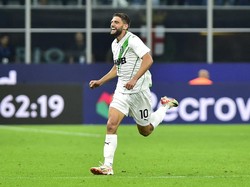 Berardi Pawangnya Si Ular Besar