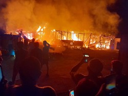 Kronologi Pria di Halmahera Selatan Bakar Kafe Adiknya gegara Masalah Sepele