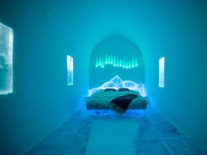 Mau Jadi Orang Eskimo Tinggal di Iglo? Cobain ke Hotel Ini