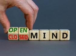 Cara Menjadi Open Minded dan Keuntungannya, Yuk Coba Berpikiran Terbuka