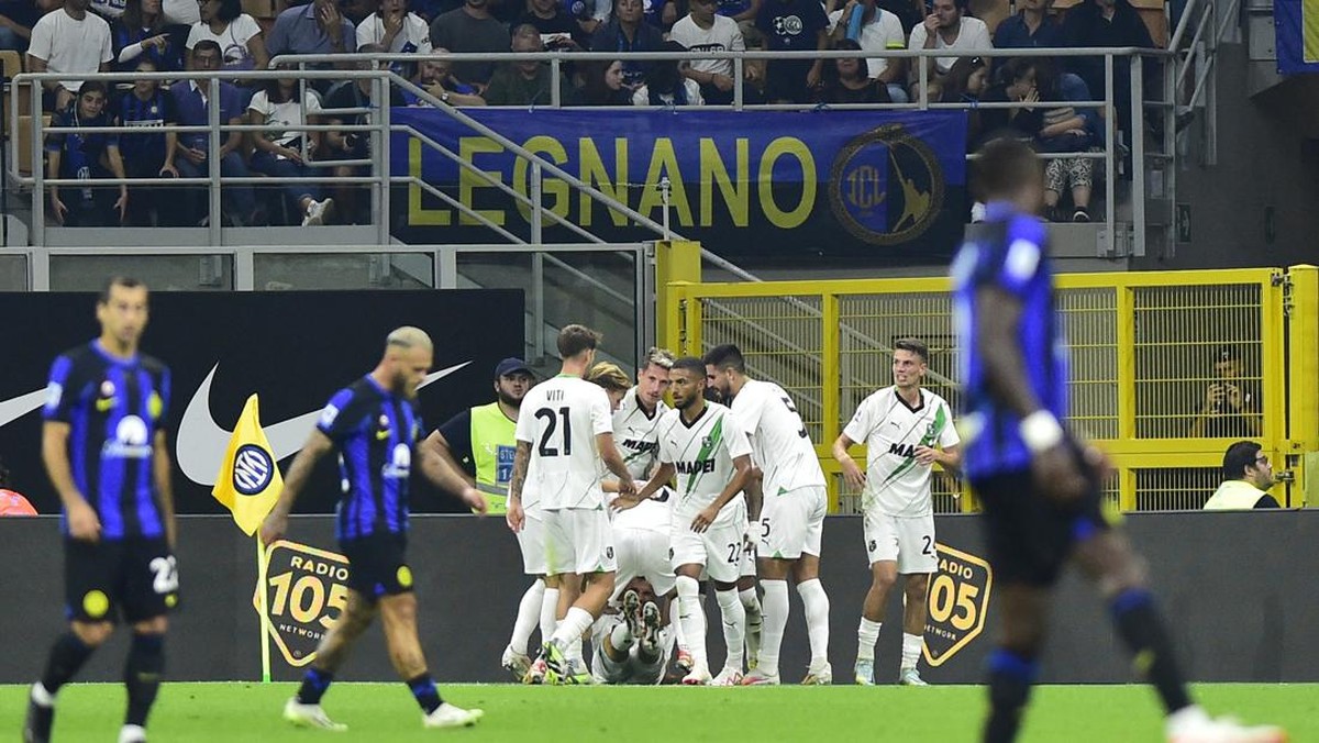 Sassuolo menang 2-1 di kandang Inter Milan (REUTERS/MASSIMO PINCA)