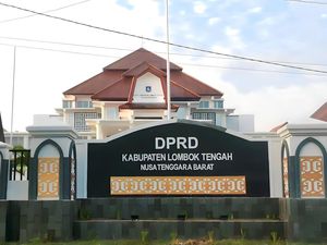 Diciduk gegara Sabu, Anggota DPRD Lombok Tengah dari Partai Berkarya Dipecat! Diciduk gegara Sabu, Anggota DPRD Lombok Tengah dari Partai Berkarya Dipecat!