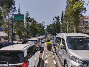 Bandung Siang Ini: Jalan Dago Arah Lembang Ramai Lancar