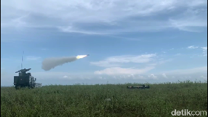 Lesat Rudal Arhanud TNI AD Berekor Api