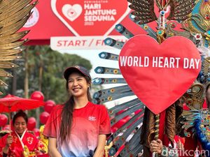 Cerita Mikha Tambayong Hobi Jalan Kaki Kalau di Luar Negeri