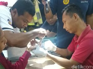 Malam-malam Bumil Ini Minta Tolong Damkar Klaten Lepaskan Cicin di Jarinya