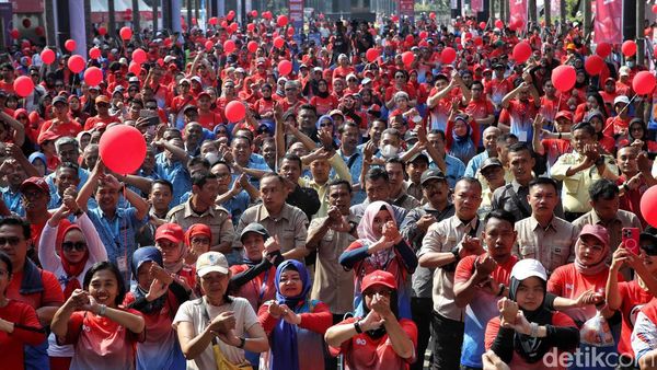 Momen Pemecahan Rekor MURI Menari untuk Kesehatan Jantung