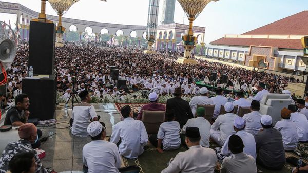Peringatan Maulid Nabi Muhammad SAW di Masjid Agung Jateng
