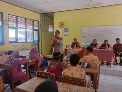 Polisi-Tokoh Masyarakat Datangi SMP Korban dan Pelaku Bullying di Cilacap