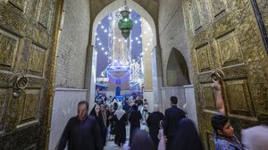 Potret Umat Muslim Irak Kumpul di Masjid Peringati Maulid Nabi