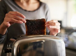 5 Makanan Ini Berisiko Saat Dikonsumsi Terlalu Matang, Ini Sebabnya