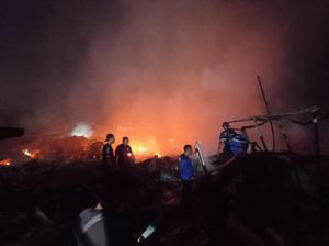 Lebih dari 5 Jam Kebakaran Pasar Slogohimo Wonogiri Belum Padam