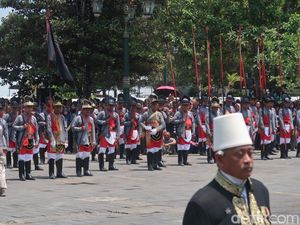 Tugas Prajurit Keraton Jogja, Bukan Hanya Sekadar Pengawal Raja Tugas Prajurit Keraton Jogja, Bukan Hanya Sekadar Pengawal Raja