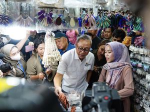 Zulhas Borong Bando-Bros di Tanah Abang, Pedagang: Makasih Pak Menteri